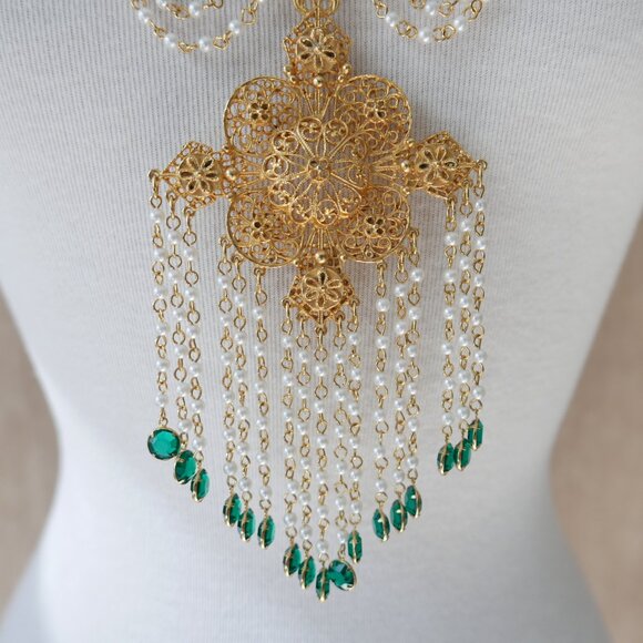 Gold-Tone Filigree Necklace with Pearl & Green Crystal - Picture 3 of 7